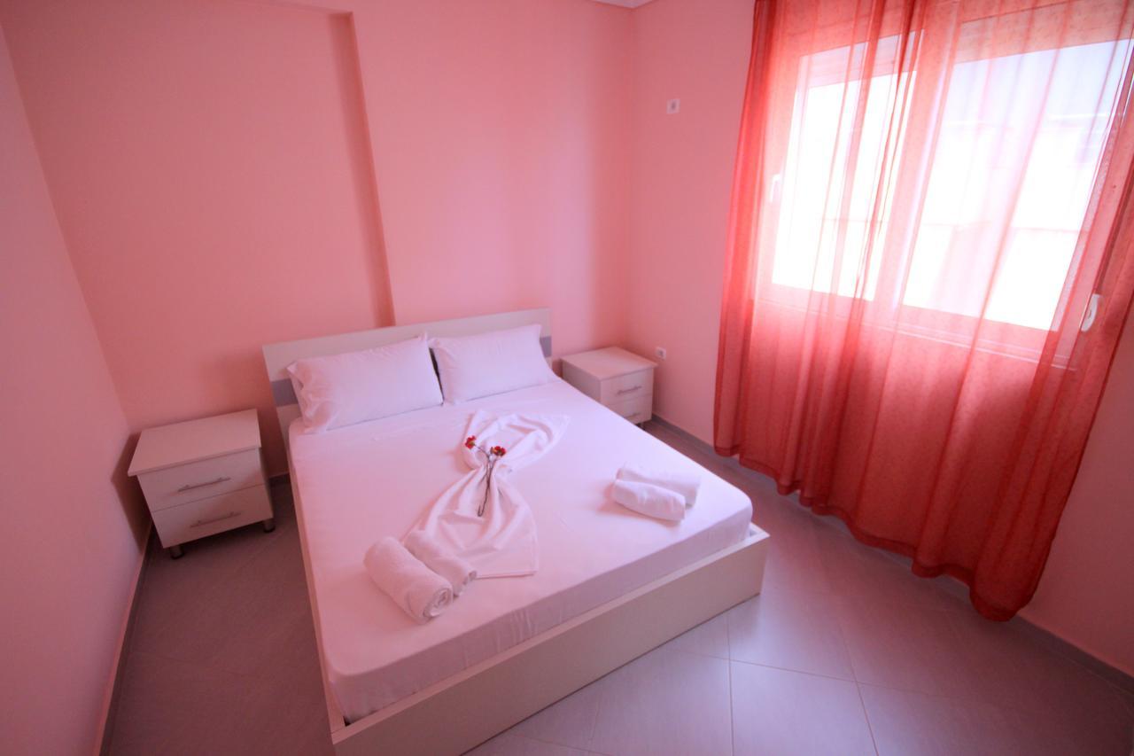 Ideal Holiday Apartments ซารานเดอ ภายนอก รูปภาพ