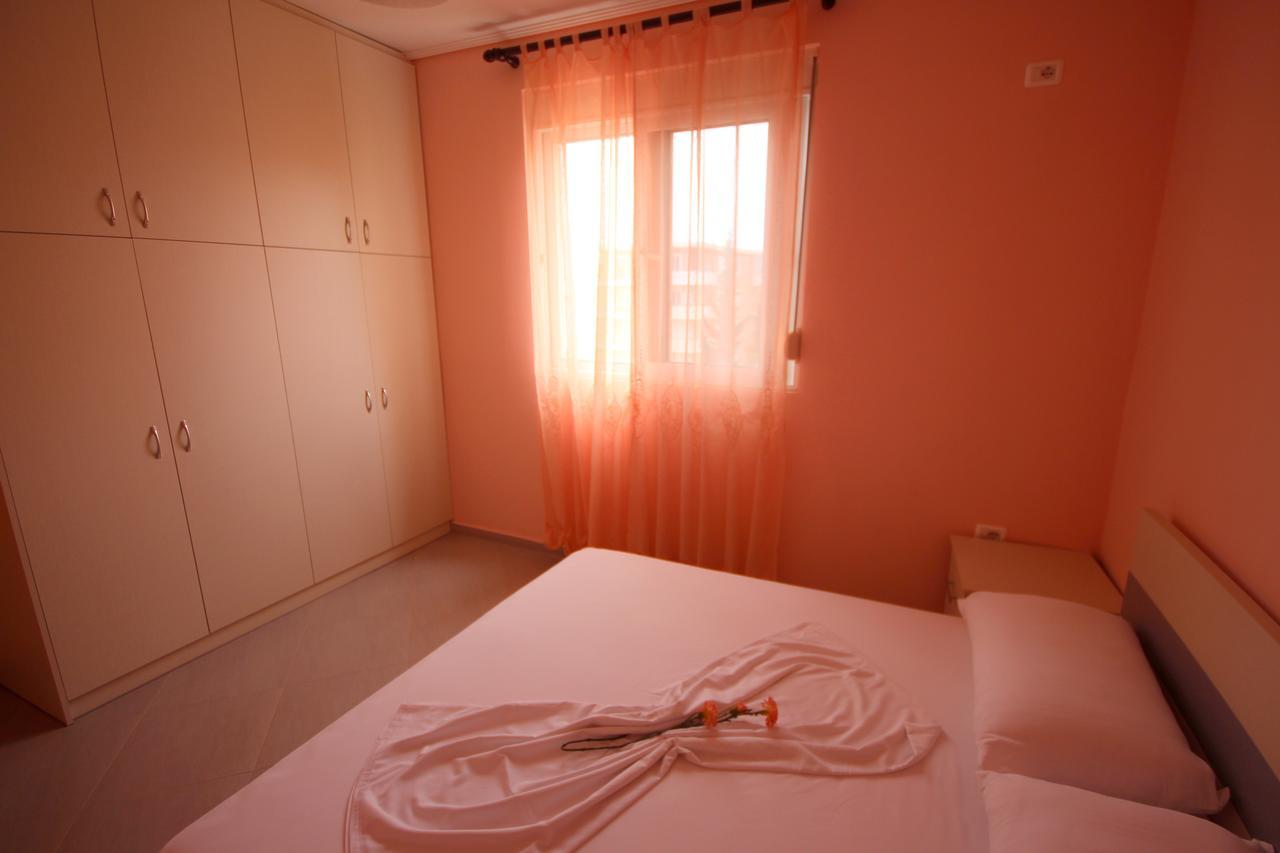 Ideal Holiday Apartments ซารานเดอ ภายนอก รูปภาพ