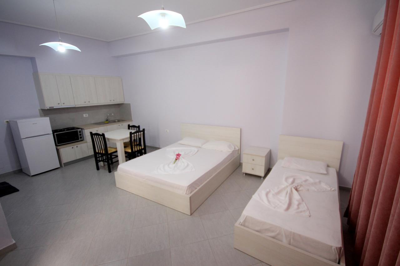 Ideal Holiday Apartments ซารานเดอ ภายนอก รูปภาพ